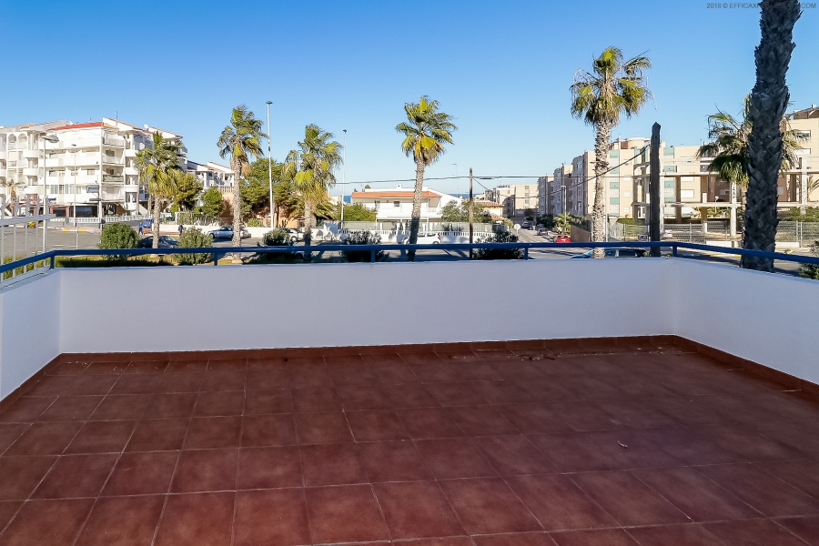 Resale - Lägenhet / Bungalow  - Torrevieja  - Lomas del Mar