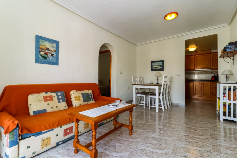 Resale - Lägenhet / Bungalow  - Orihuela Costa - Cabo Roig