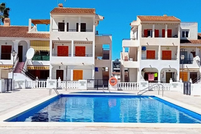 Lägenhet / Bungalow  - Resale - Torrevieja  - La Rosaleda - Los Frutales
