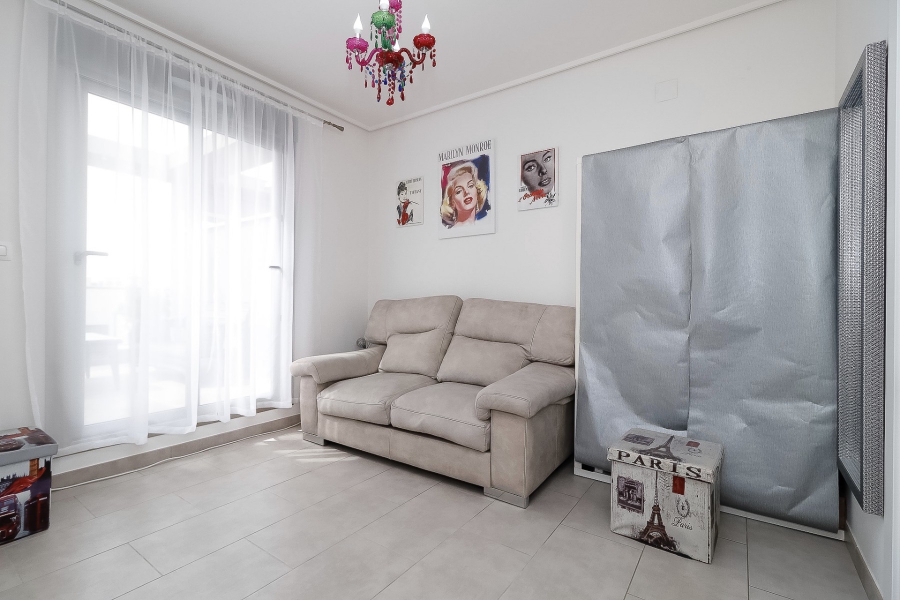 Resale - Duplex / Adosado - Torrevieja  - Aguas Nuevas