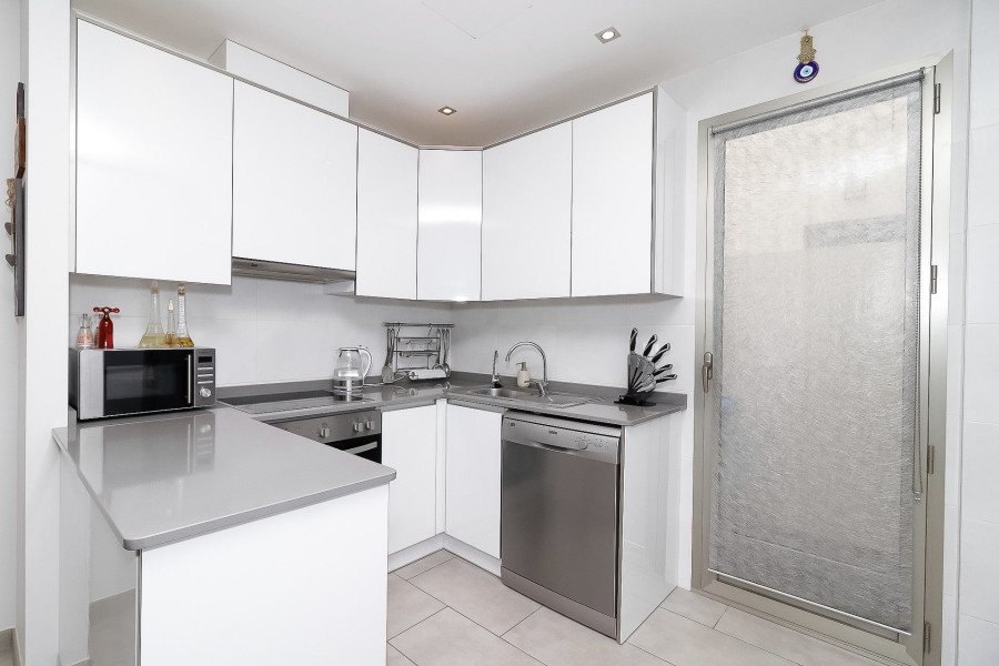 Resale - Duplex / Adosado - Torrevieja  - Aguas Nuevas