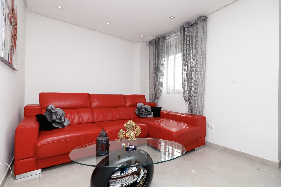 Resale - Duplex / Adosado - Torrevieja  - Aguas Nuevas