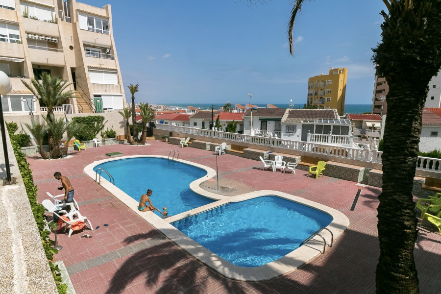 Resale - Apartment/Bungalow - Torrevieja  - Lomas del Mar