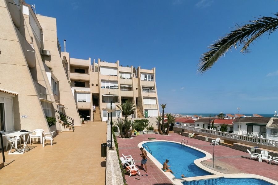 Resale - Apartment/Bungalow - Torrevieja  - Lomas del Mar