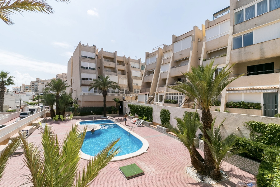 Resale - Apartment/Bungalow - Torrevieja  - Lomas del Mar