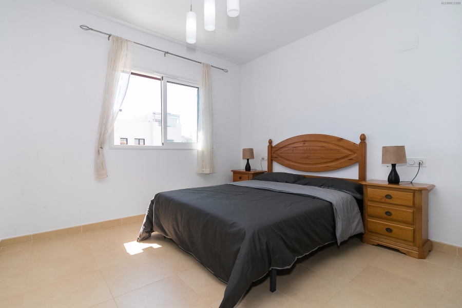 Resale - Lägenhet / Bungalow  - Torrevieja  - Azul Beach