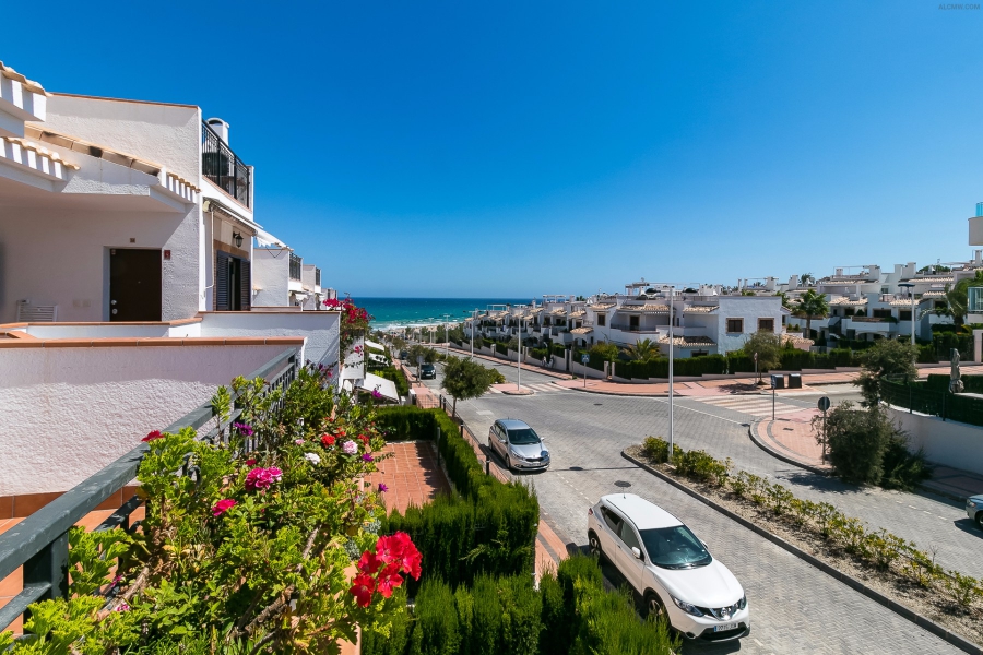 Resale - Lägenhet / Bungalow  - Torrevieja  - Azul Beach