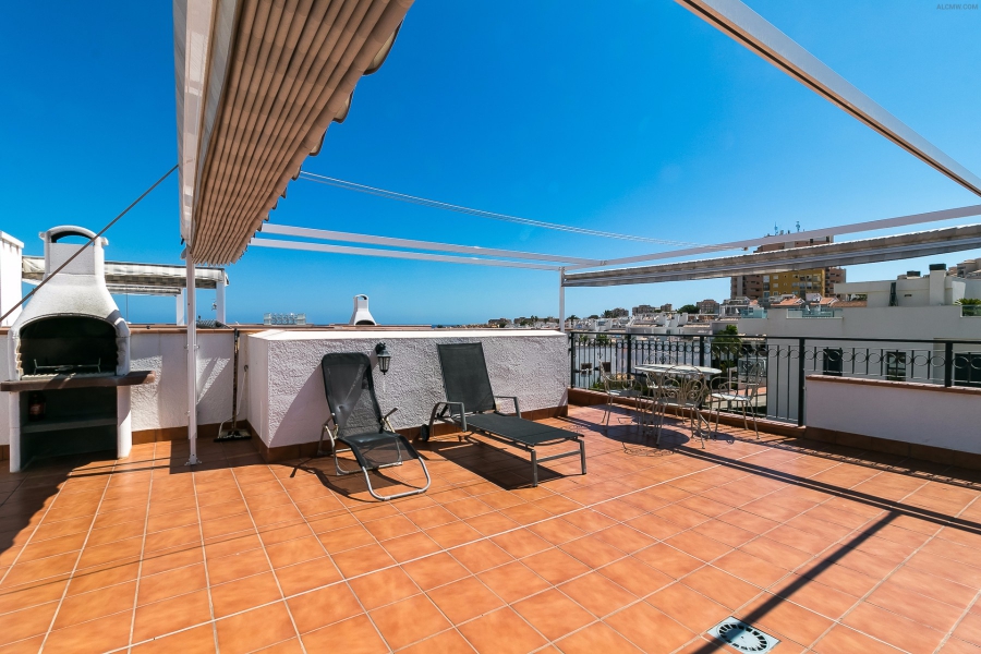 Resale - Lägenhet / Bungalow  - Torrevieja  - Azul Beach