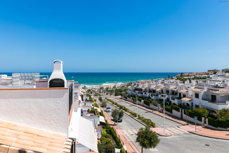 Resale - Lägenhet / Bungalow  - Torrevieja  - Azul Beach