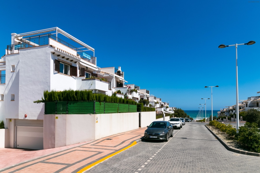 Resale - Lägenhet / Bungalow  - Torrevieja  - Azul Beach
