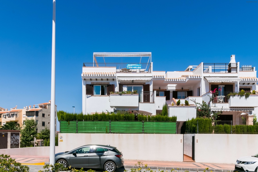 Resale - Lägenhet / Bungalow  - Torrevieja  - Azul Beach