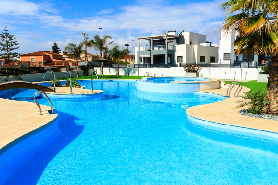 Resale - Duplex / Adosado - Torrevieja  - Aguas Nuevas