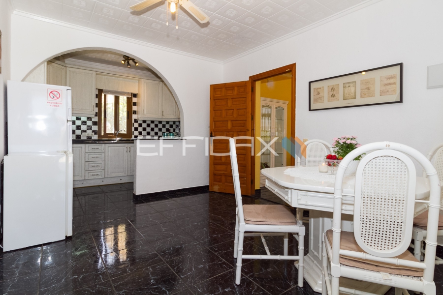 Resale - Villa - Torrevieja  - San Luis