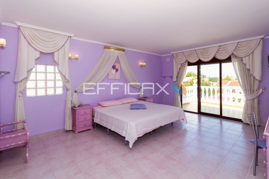 Resale - Villa - Torrevieja  - San Luis