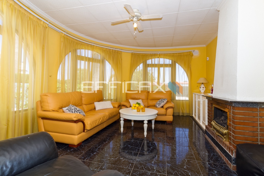 Resale - Villa - Torrevieja  - San Luis