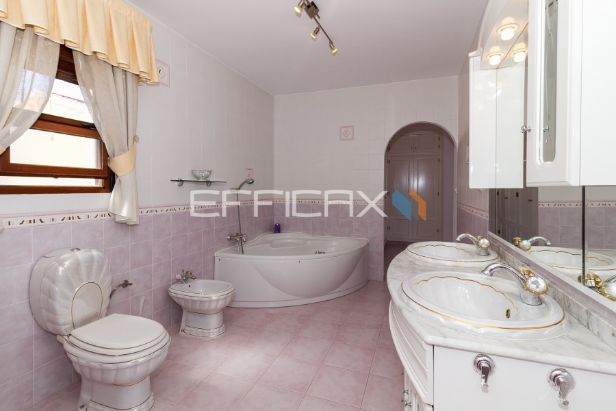 Resale - Villa - Torrevieja  - San Luis