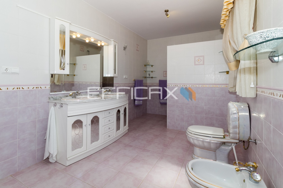 Resale - Villa - Torrevieja  - San Luis