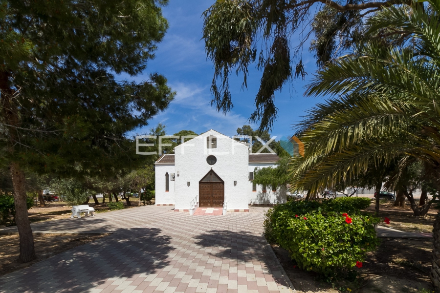 Resale - Villa - Torrevieja  - San Luis