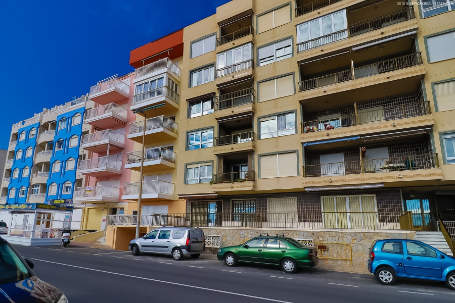 Resale - Apartamento/Bungalow - Torrevieja  - Los Locos