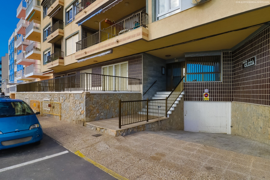 Resale - Apartment/Bungalow - Torrevieja  - Los Locos