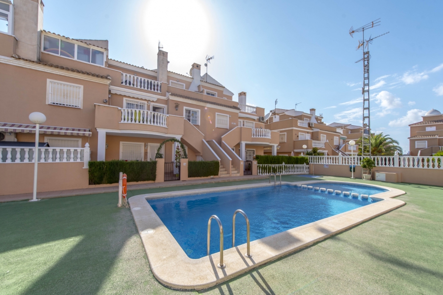 Resale - Apartamento/Bungalow - Torrevieja  - La Veleta