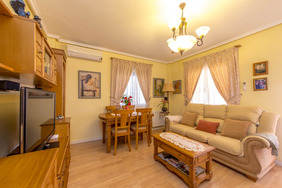 Resale - Apartamento/Bungalow - Torrevieja  - La Veleta