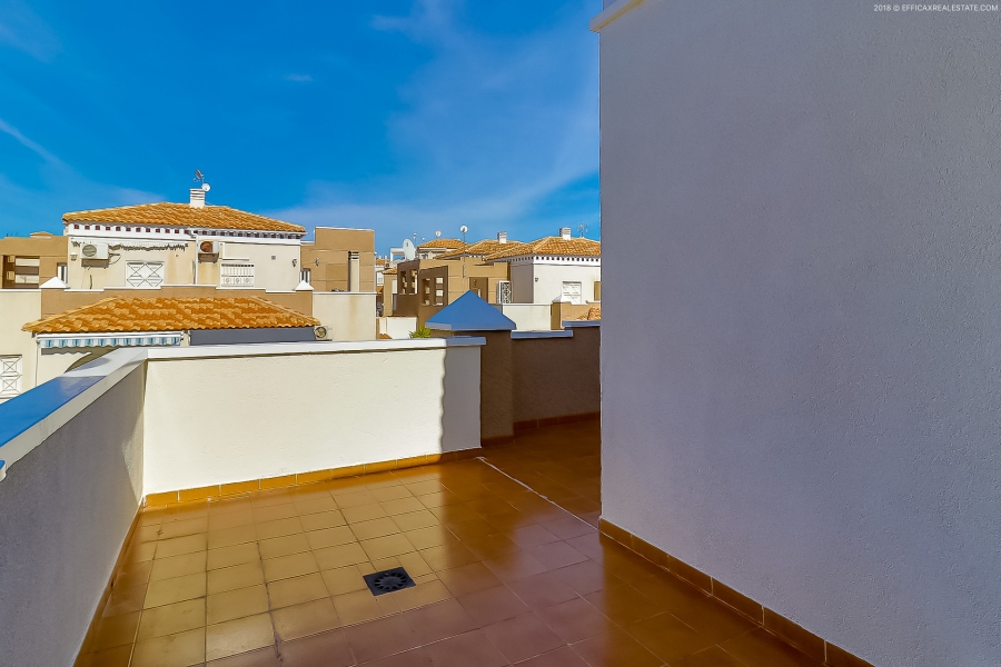 Resale - Duplex / Adosado - Torrevieja  - Aguas Nuevas