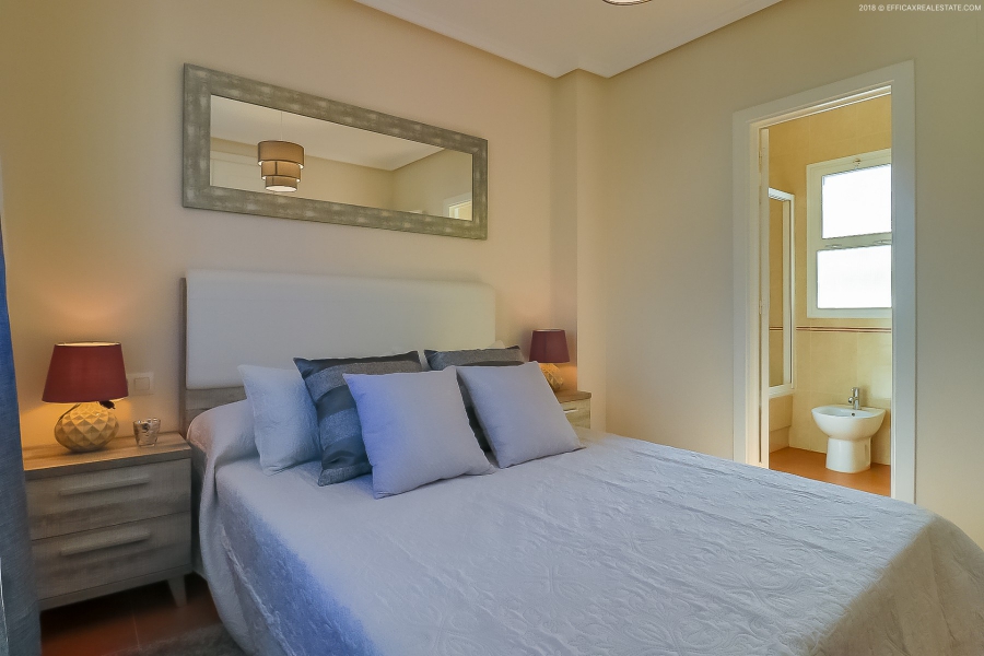 Resale - Duplex / Adosado - Torrevieja  - Aguas Nuevas