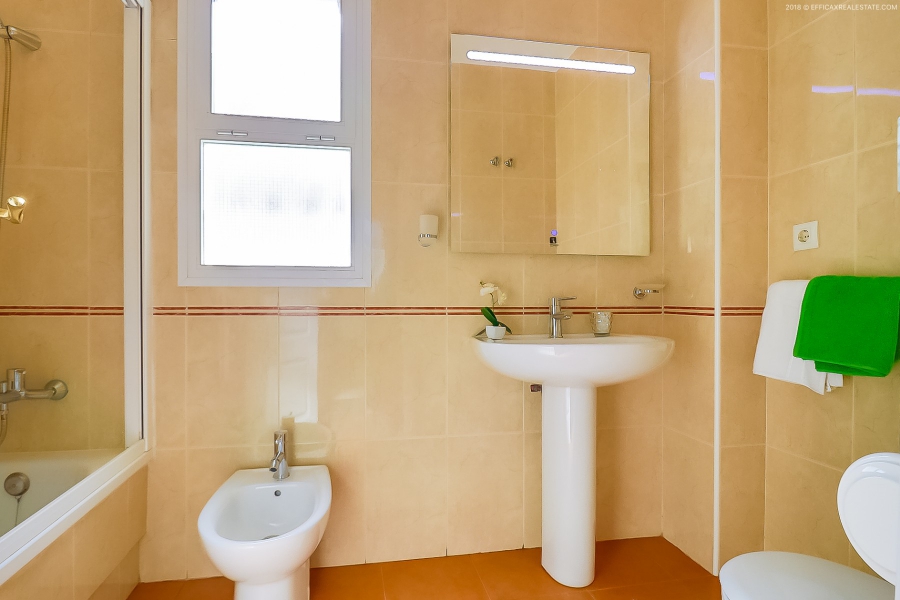 Resale - Duplex / Adosado - Torrevieja  - Aguas Nuevas