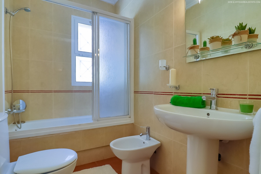 Resale - Duplex / Adosado - Torrevieja  - Aguas Nuevas