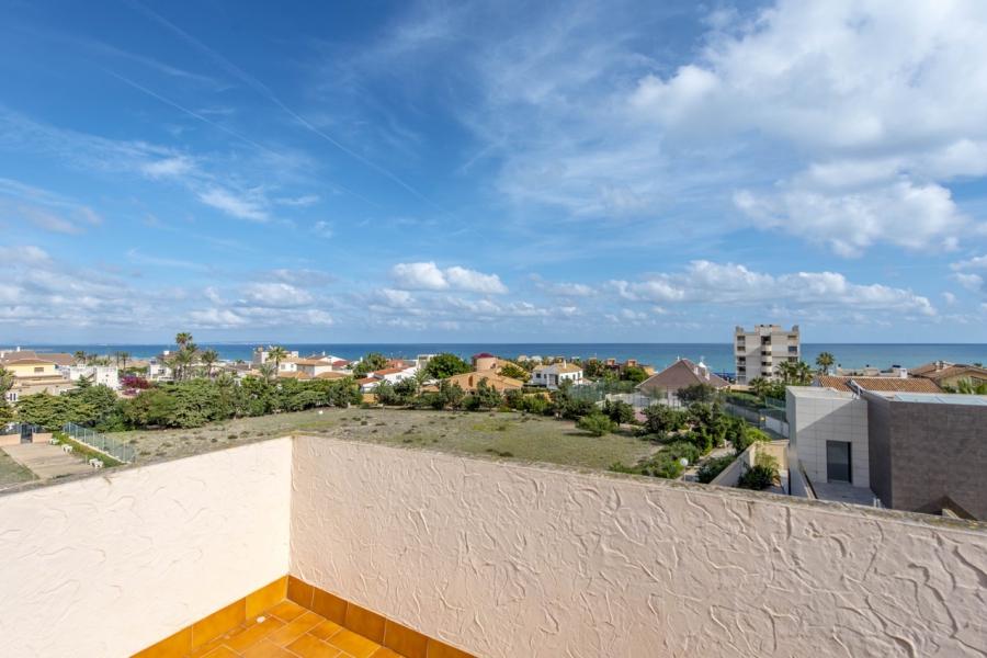 Resale - Villa - Torrevieja  - La Mata