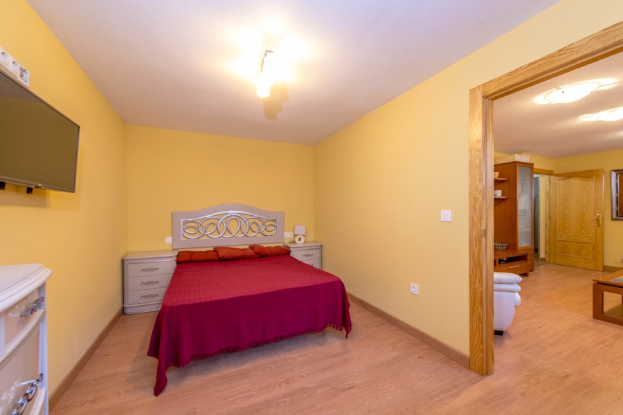 Resale - Villa - Torrevieja  - La Mata
