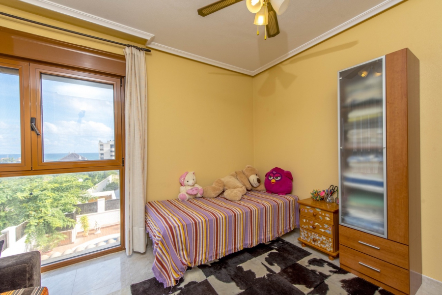 Resale - Villa - Torrevieja  - La Mata