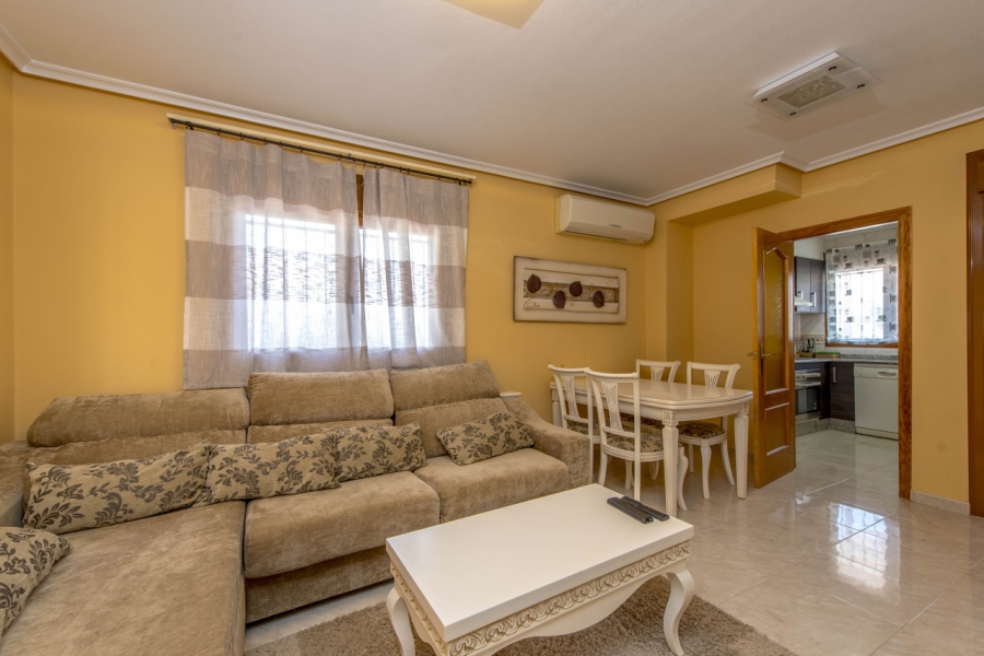 Resale - Villa - Torrevieja  - La Mata