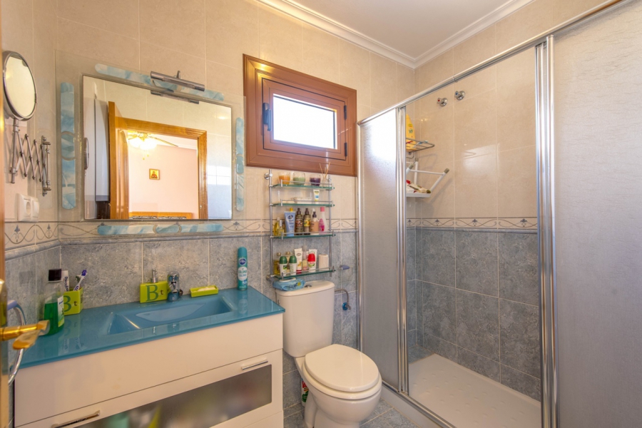 Resale - Villa - Torrevieja  - La Mata
