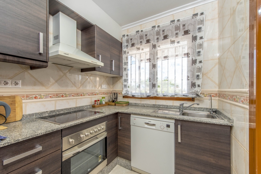 Resale - Villa - Torrevieja  - La Mata