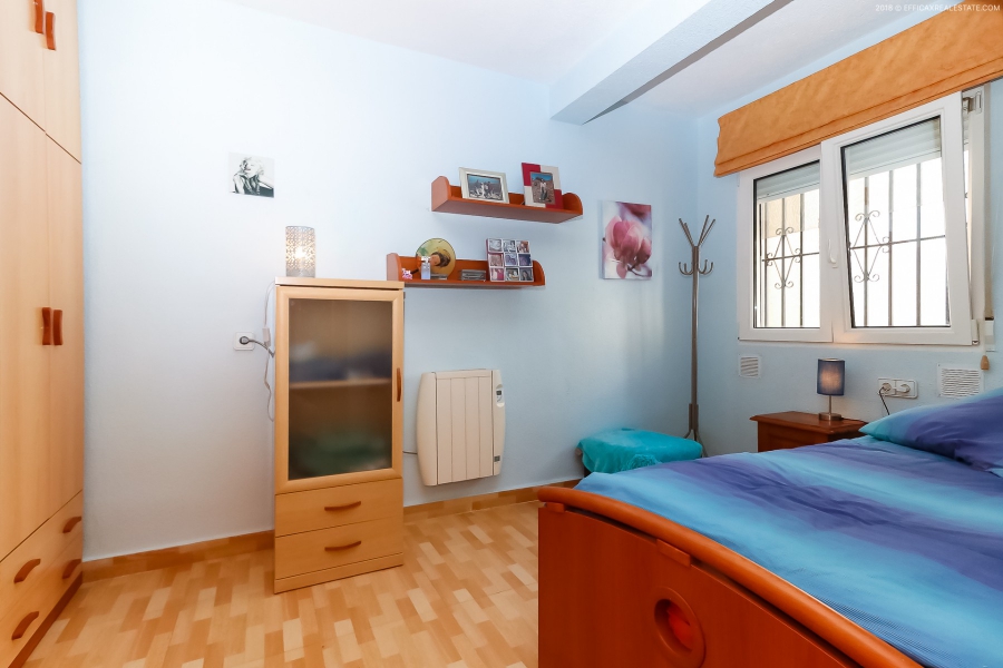 Resale - Lägenhet / Bungalow  - Torrevieja  - Lomas del Mar
