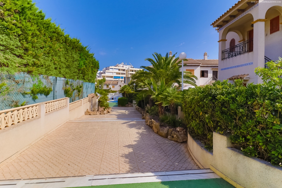 Resale - Apartamento/Bungalow - Torrevieja  - Lomas del Mar