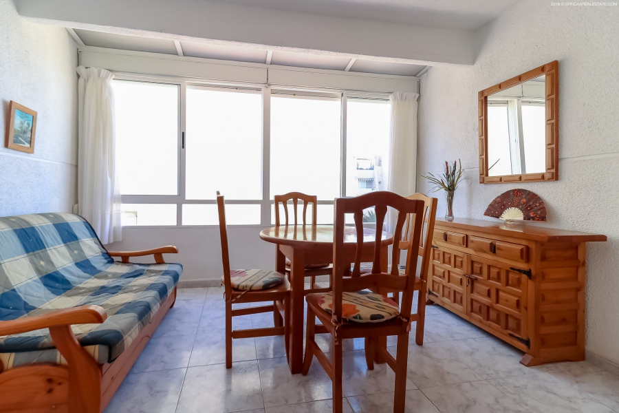 Resale - Lägenhet / Bungalow  - Torrevieja  - Lomas del Mar