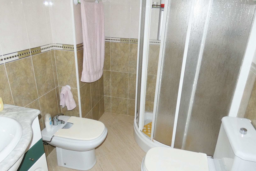 Resale - Lägenhet / Bungalow  - Guardamar del Segura - El Raso