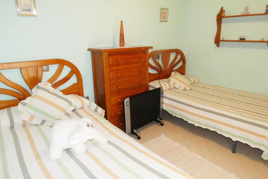 Resale - Lägenhet / Bungalow  - Guardamar del Segura - El Raso