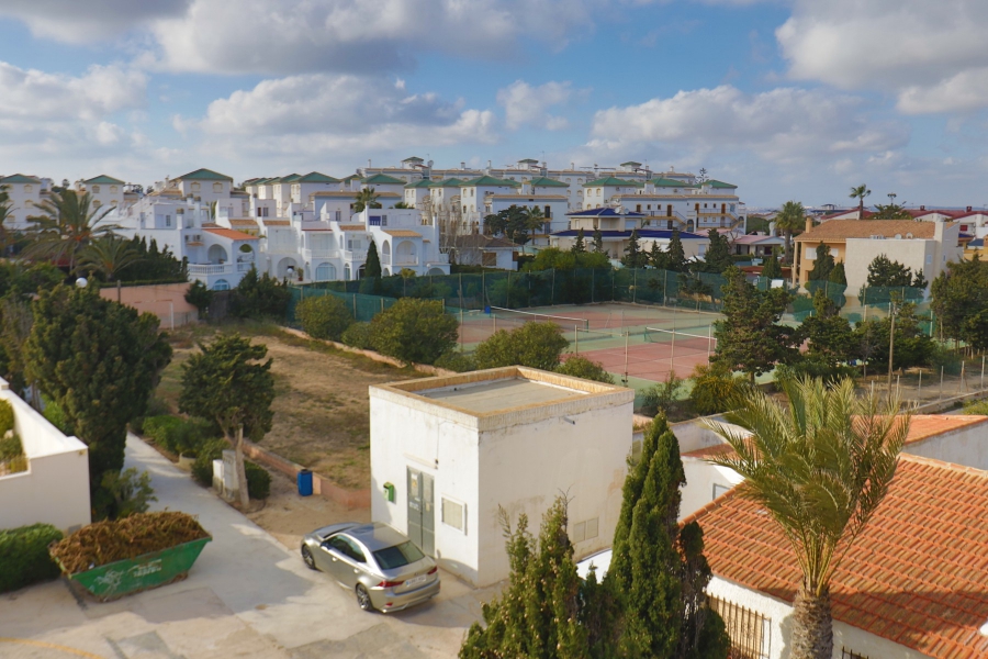 Resale - Villa - Torrevieja  - La Mata