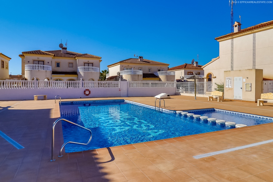 Resale - Townhouse / Duplex - Torrevieja  - Aguas Nuevas II
