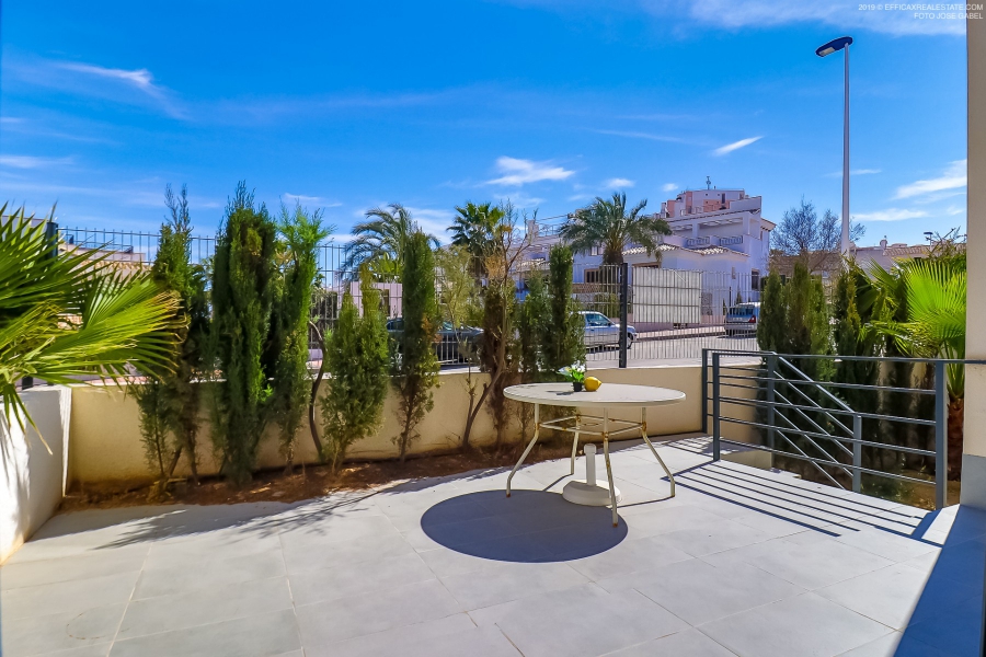 Resale - Apartamento/Bungalow - Torrevieja  - La Mata