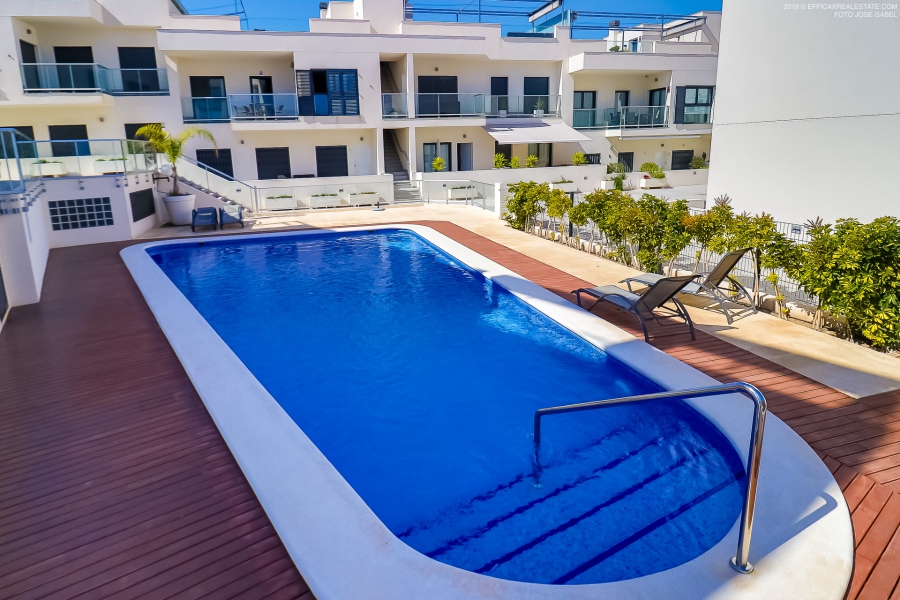 Resale - Apartamento/Bungalow - Torrevieja  - La Mata