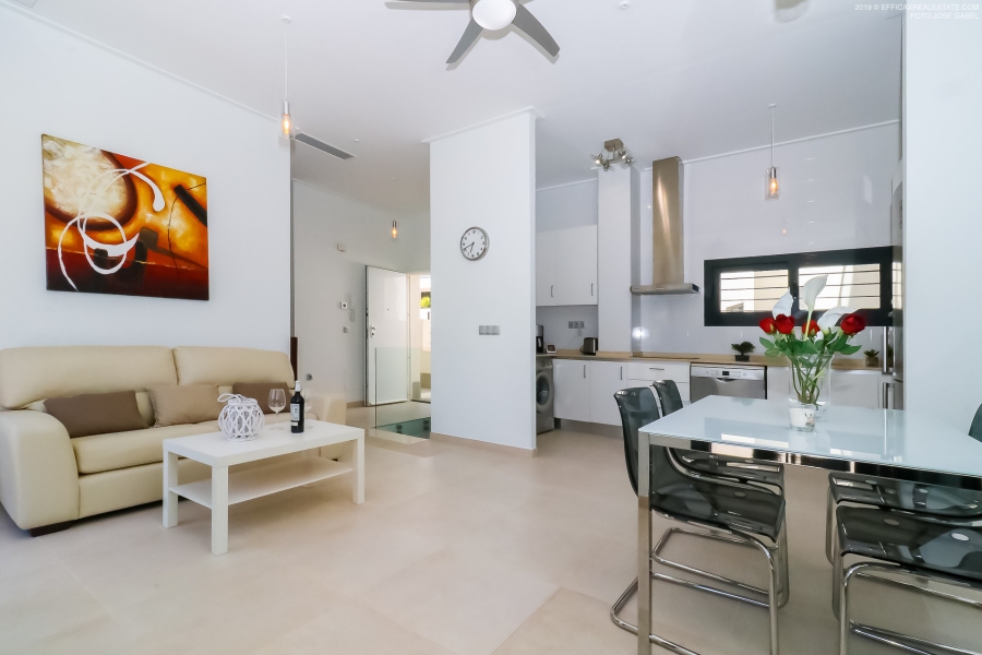 Resale - Apartamento/Bungalow - Torrevieja  - La Mata