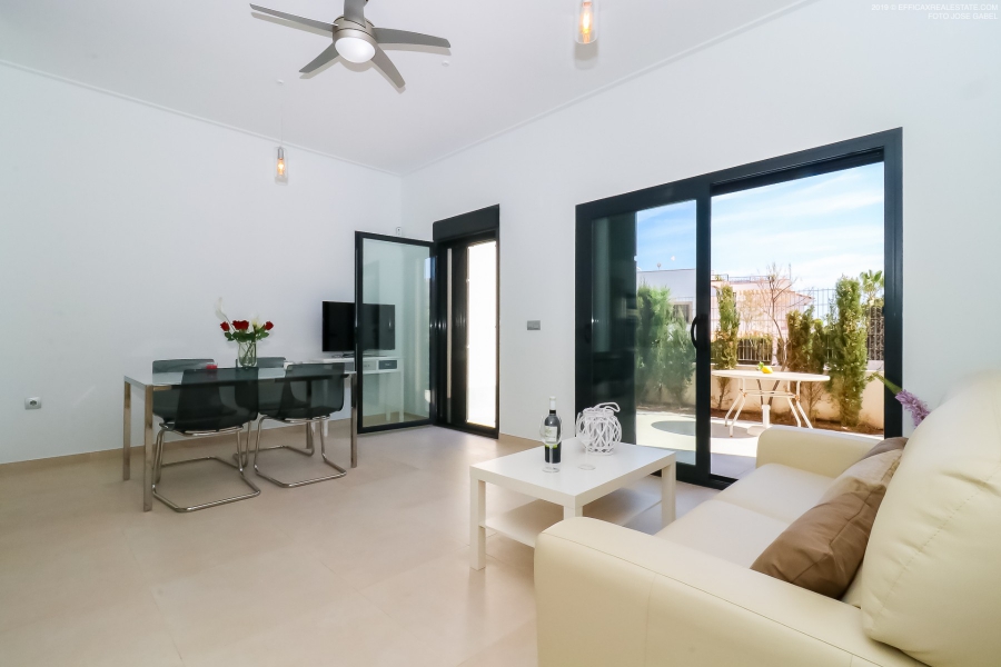 Resale - Apartamento/Bungalow - Torrevieja  - La Mata