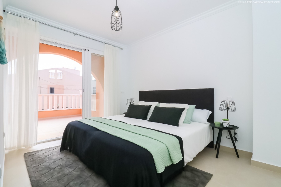 Resale - Duplex / Adosado - Torrevieja  - La Rosaleda - Los Frutales