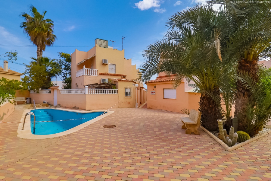 Resale - Duplex / Adosado - Torrevieja  - La Rosaleda - Los Frutales