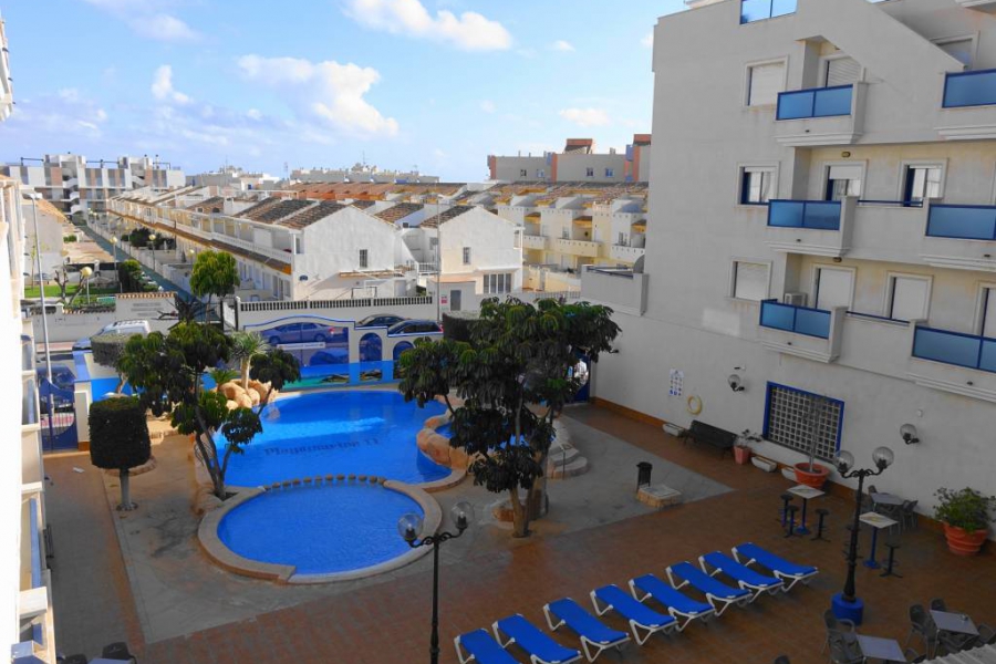 Resale - Lägenhet / Bungalow  - Orihuela Costa - Cabo Roig